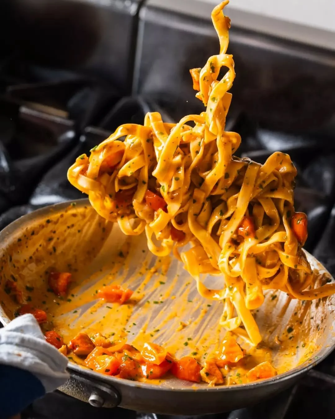 The pan&rsquo;s doing the talking tonight.
Rich, creamy, made-to-order and meant to be enjoyed together.

Gather your loved ones and join us for some proper Italian comfort this weekend.🍝✨