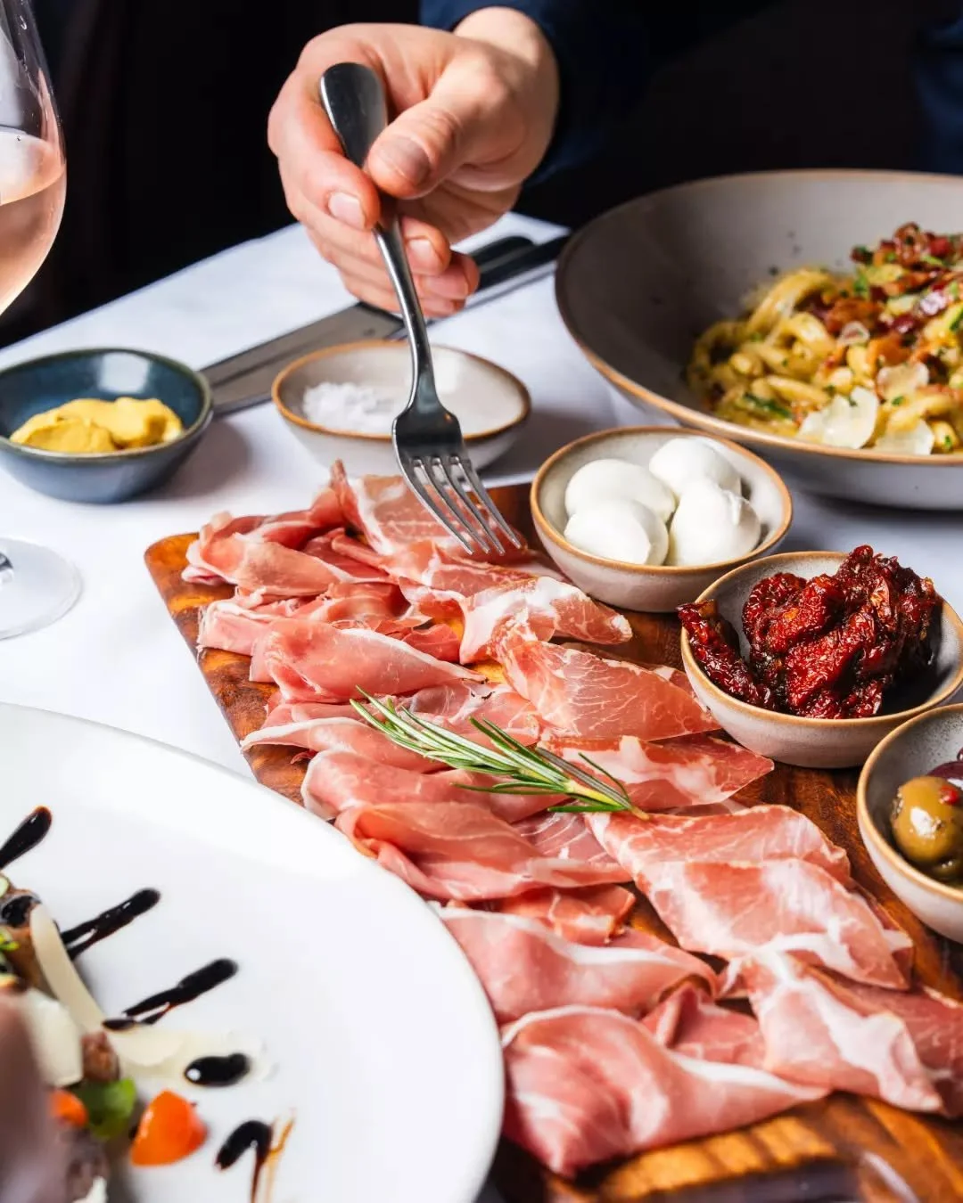 Some nights are made for sharing.

Start with an antipasto spread, pour a glass, settle in with your favourite people, and let the table do the talking 🍷

What&rsquo;s the first thing you reach for on the platter? 😉