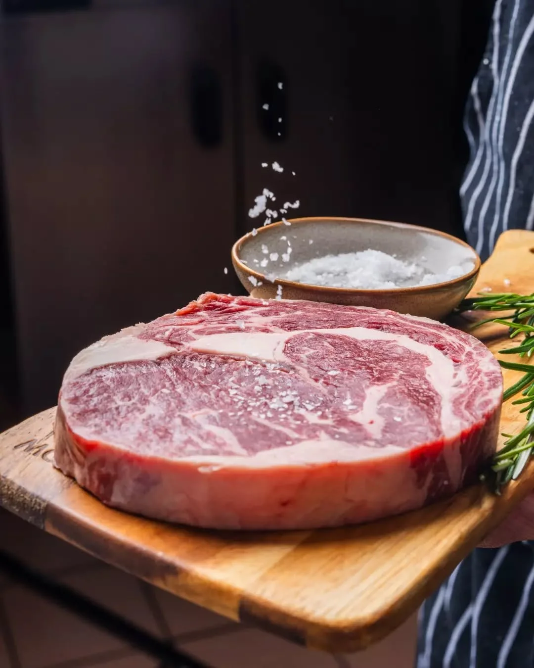When great ingredients are treated with care, they speak for themselves 🥰

Our wagyu is cooked simply, bringing out its natural flavour and tenderness.

Join us at T&Aacute;VOLA and enjoy a relaxed, beautiful dinner 🍷