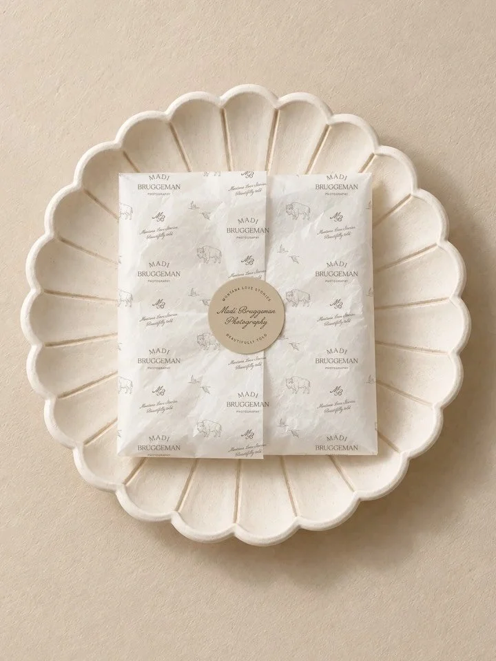 IT&rsquo;S HERE! My first ever mockup collection! 🙌

Meet The Scallop Story: 11 beautifully cohesive PSD mockups created for Brand designers.

Shop the collection via the link to my Design Shop in my bio.

#brandmockupshowcase #brandmockups #editori