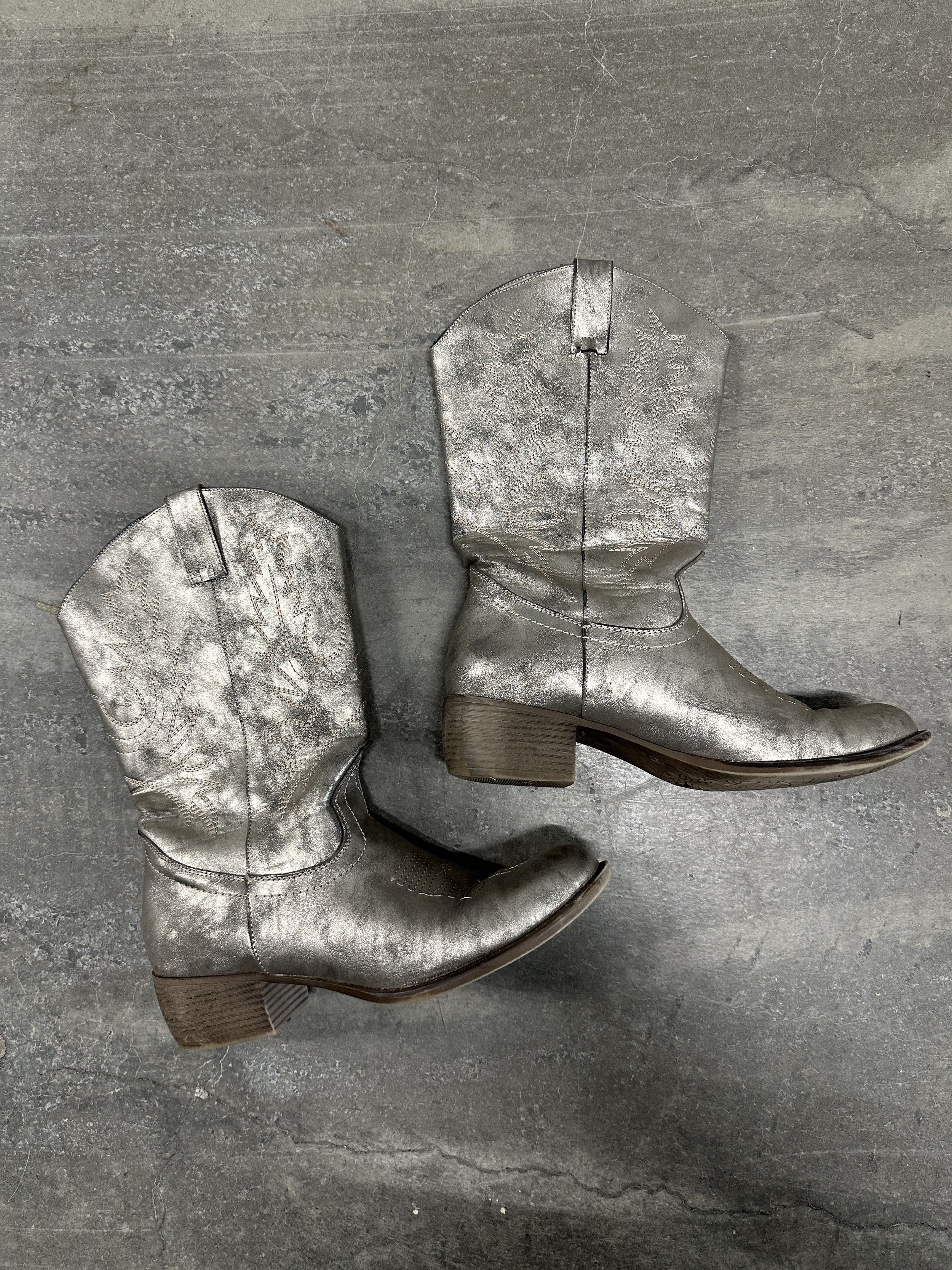 METALLIC COWGIRL BOOTS