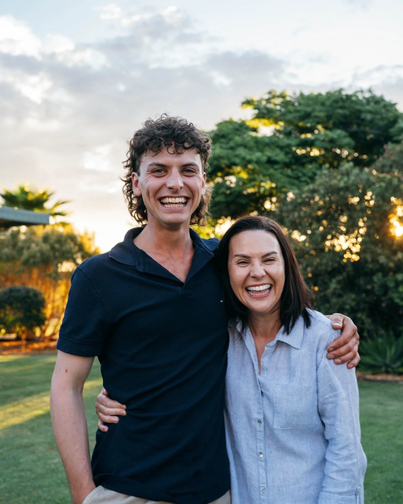 Like mother, like son... these two both have the brightest, most contagious smiles. I'm so lucky to capture them.

#bigsmiles #familyphotography #motherandson