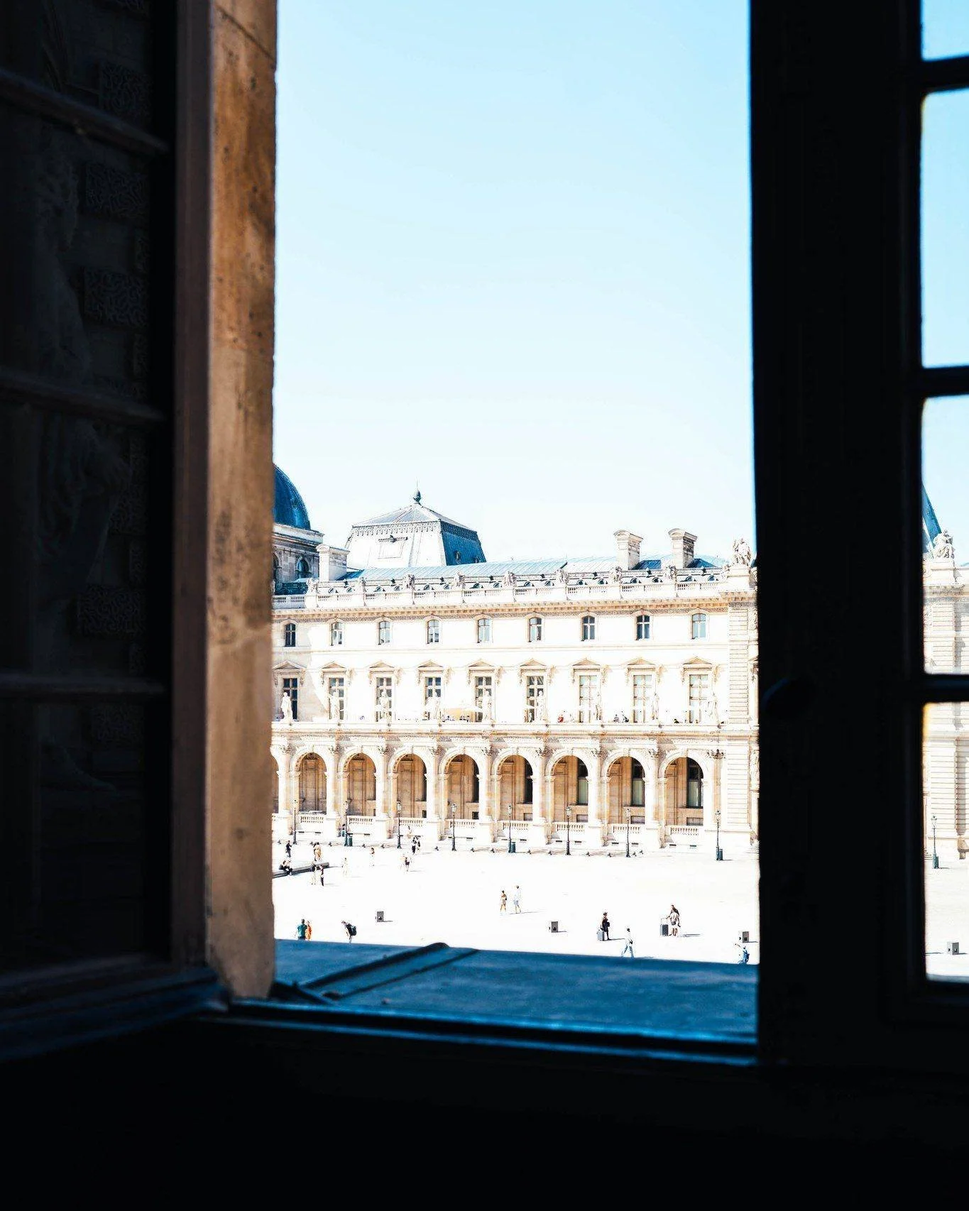 If I had to pick just one highlight from 2025 that really inspired me, it would be my visit to the Louvre. I was in awe of the craftsmanship and care that once went into creating art, everything felt so beautiful and full of life. When I got home, I 