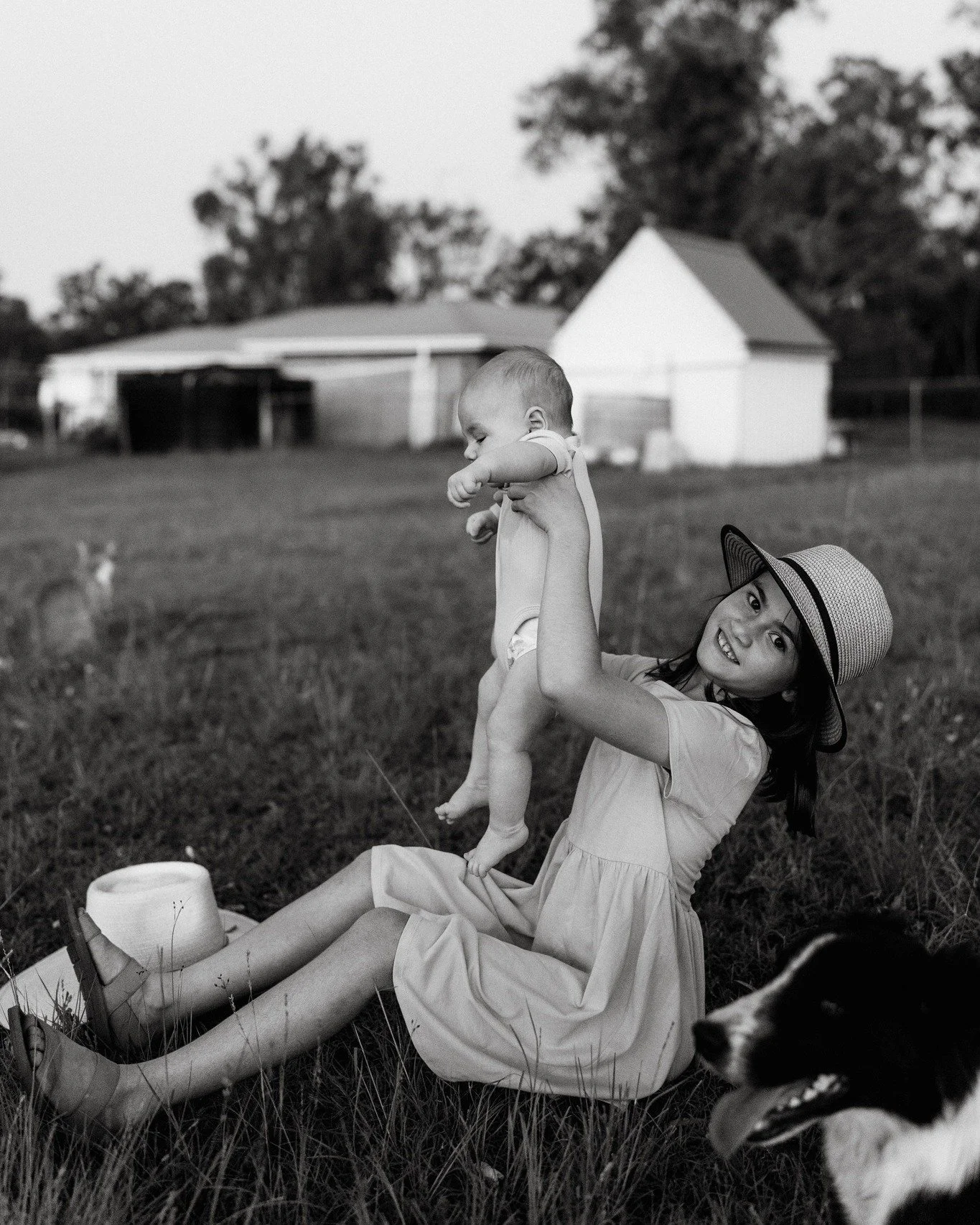 Photos for the future you, who&rsquo;ll say, &ldquo;Look how little they were,&rdquo; and smile.

#familyphotography  #studioruralphotography