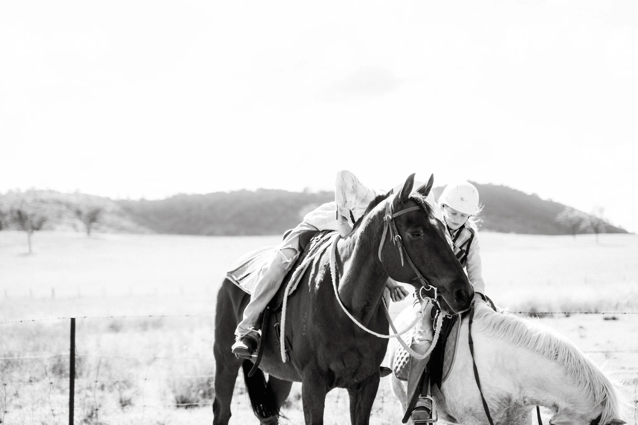 A quiet little moment before getting back to following cows.

#studioruralphotography #dopeoplestillhashtag