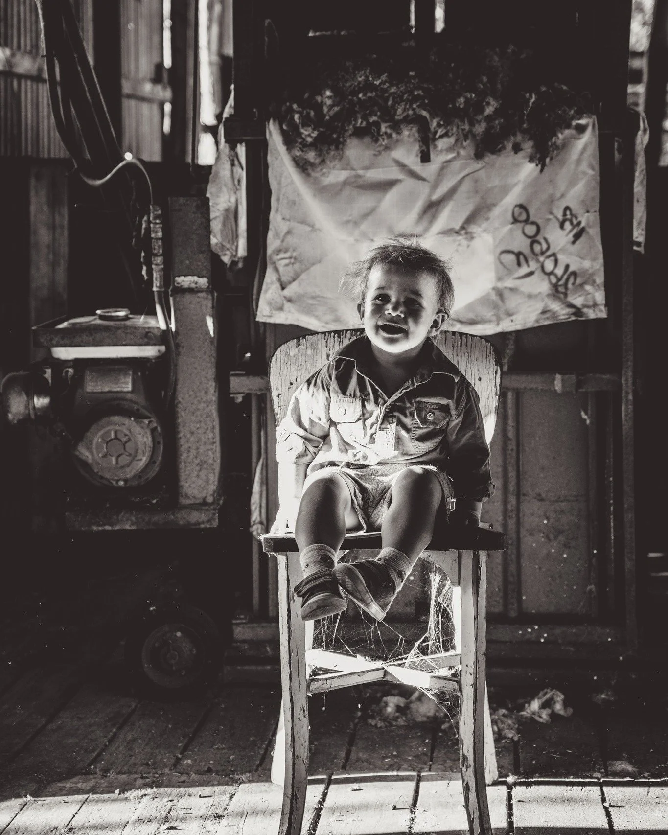 Portrait: Capturing that rare moment in which a toddler is still. 

#blackandwhitephotography #studioruralphotography #ruralphotographer