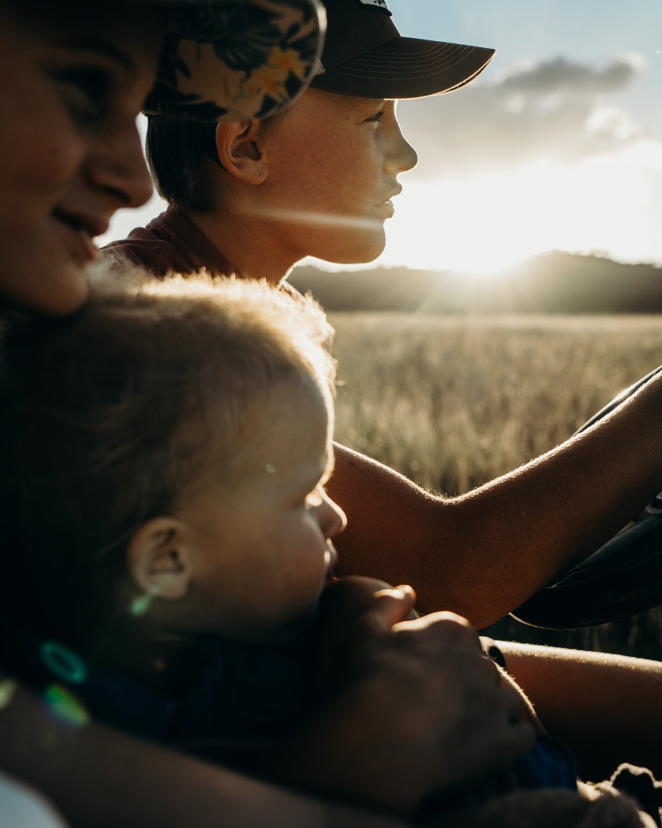 These simple moments are my favourite... everyone piled into the buggy to put the sheep in. No fuss, no where else to be. 

#puttinginthesheep #ruralaustralia #bushkids #regionalphotographer
