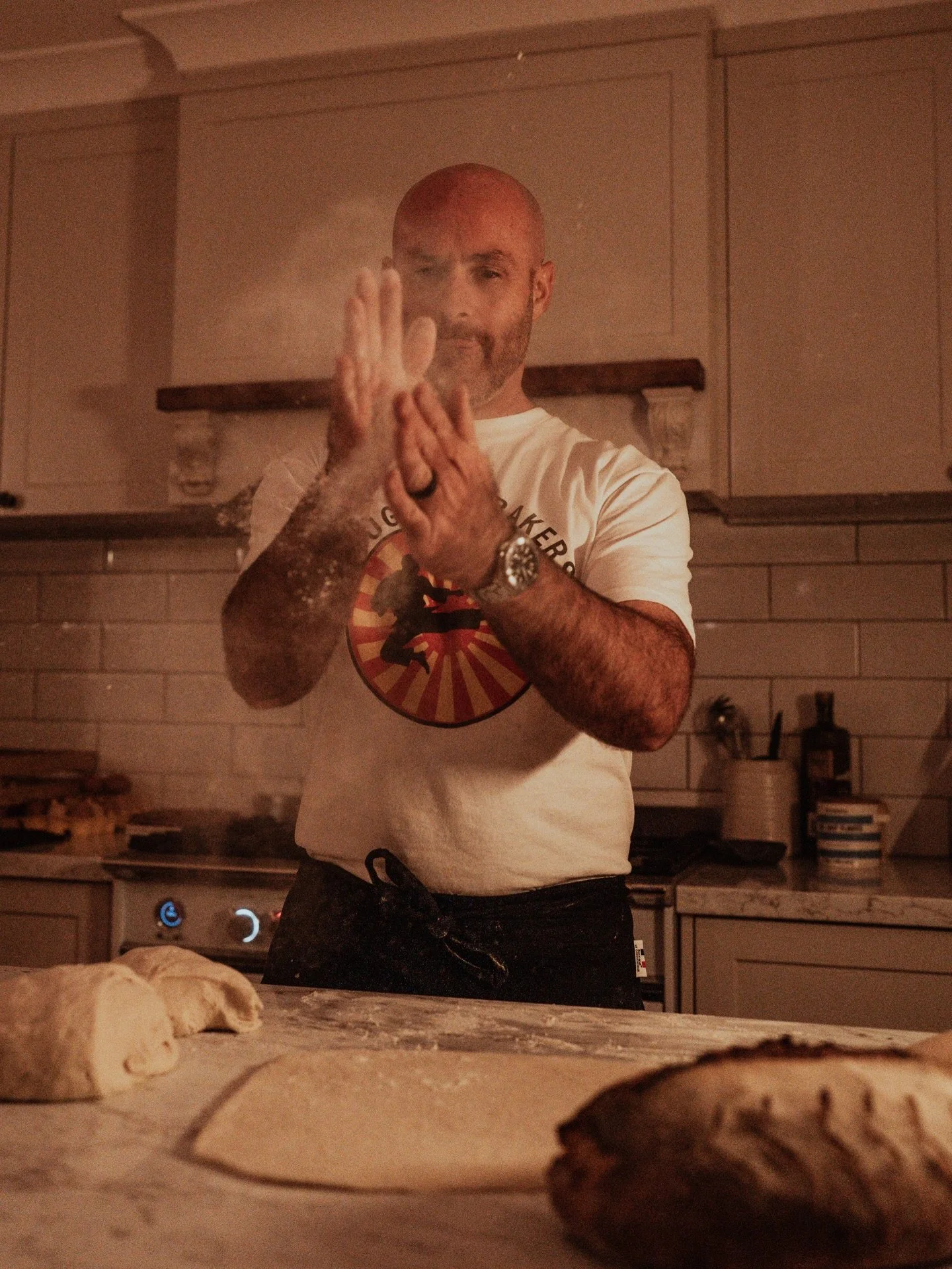 Mini content shoot for @doughjoebakers &hellip; 
If you live locally to Warwick you need their sourdough in your life ! 

#studioruralcontentshoots #regionalphotographer #warwick