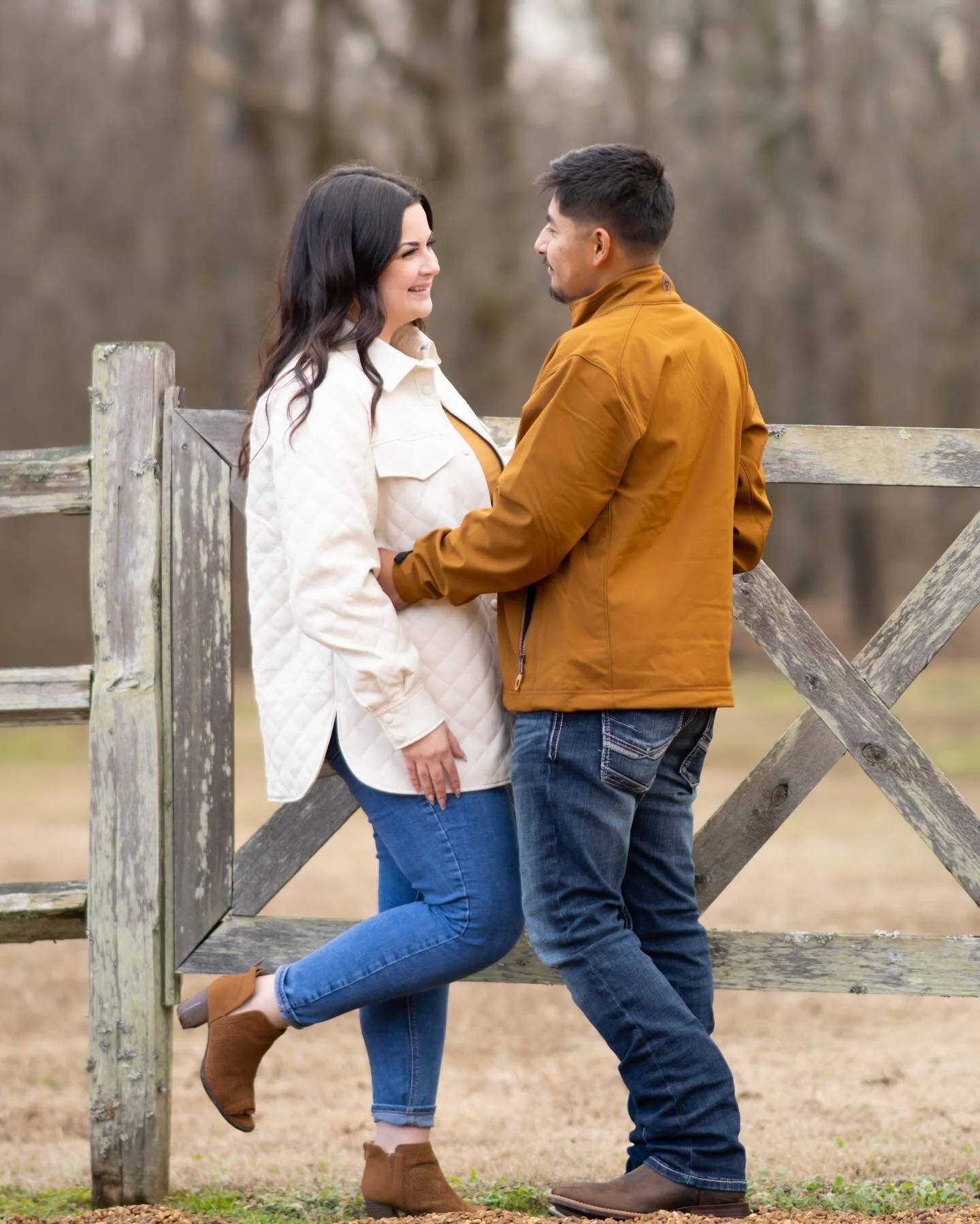 Moments from Ana &amp; Jonathan&rsquo;s engagement session. 🥹💖