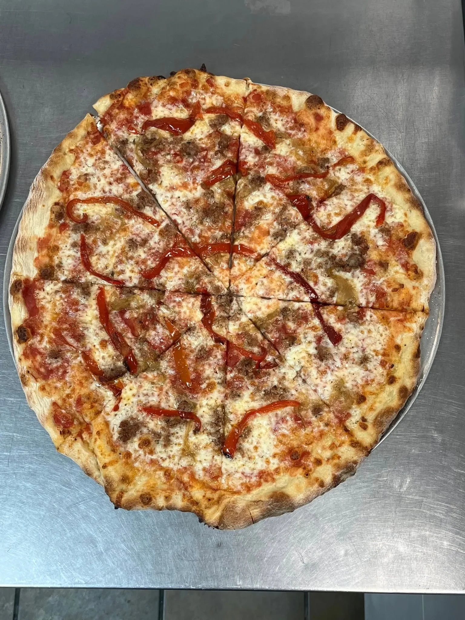 pizza+overhead-3ed0d184-1920w.webp