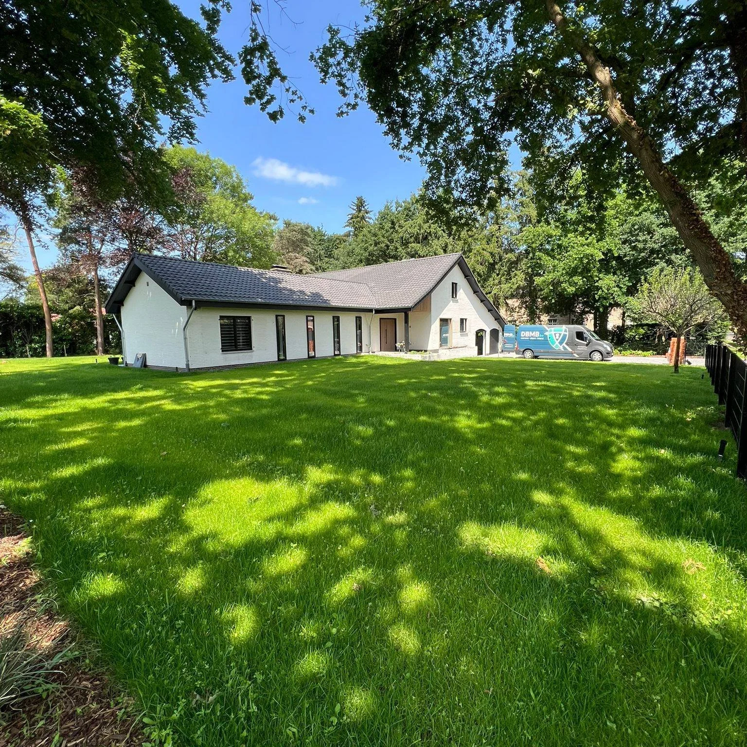 Villa in Grote Heide uitgerust met camerasysteem en AJAX alarmsysteem!
We hebben deze woning voorzien van een betrouwbaar camerasysteem &eacute;n een draadloos alarmsysteem van AJAX. Zo is de villa optimaal beveiligd, dag en nacht.

✅ Complete camera