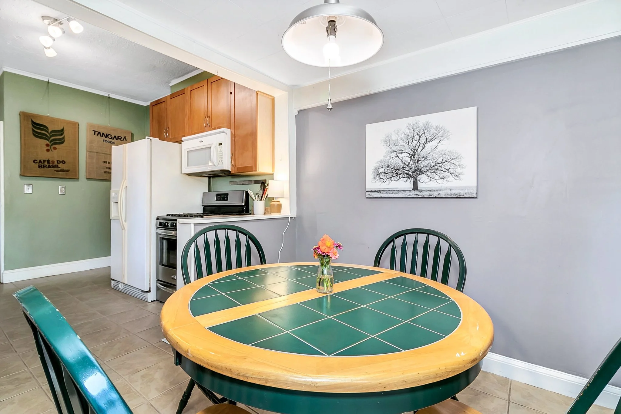 KZ - Breakfast Area (4).JPG