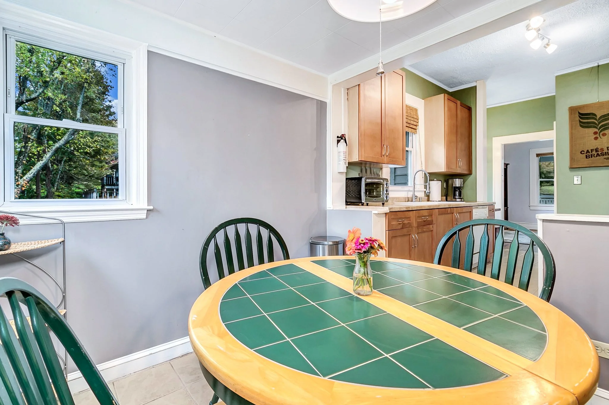 KZ - Breakfast Area (3).JPG