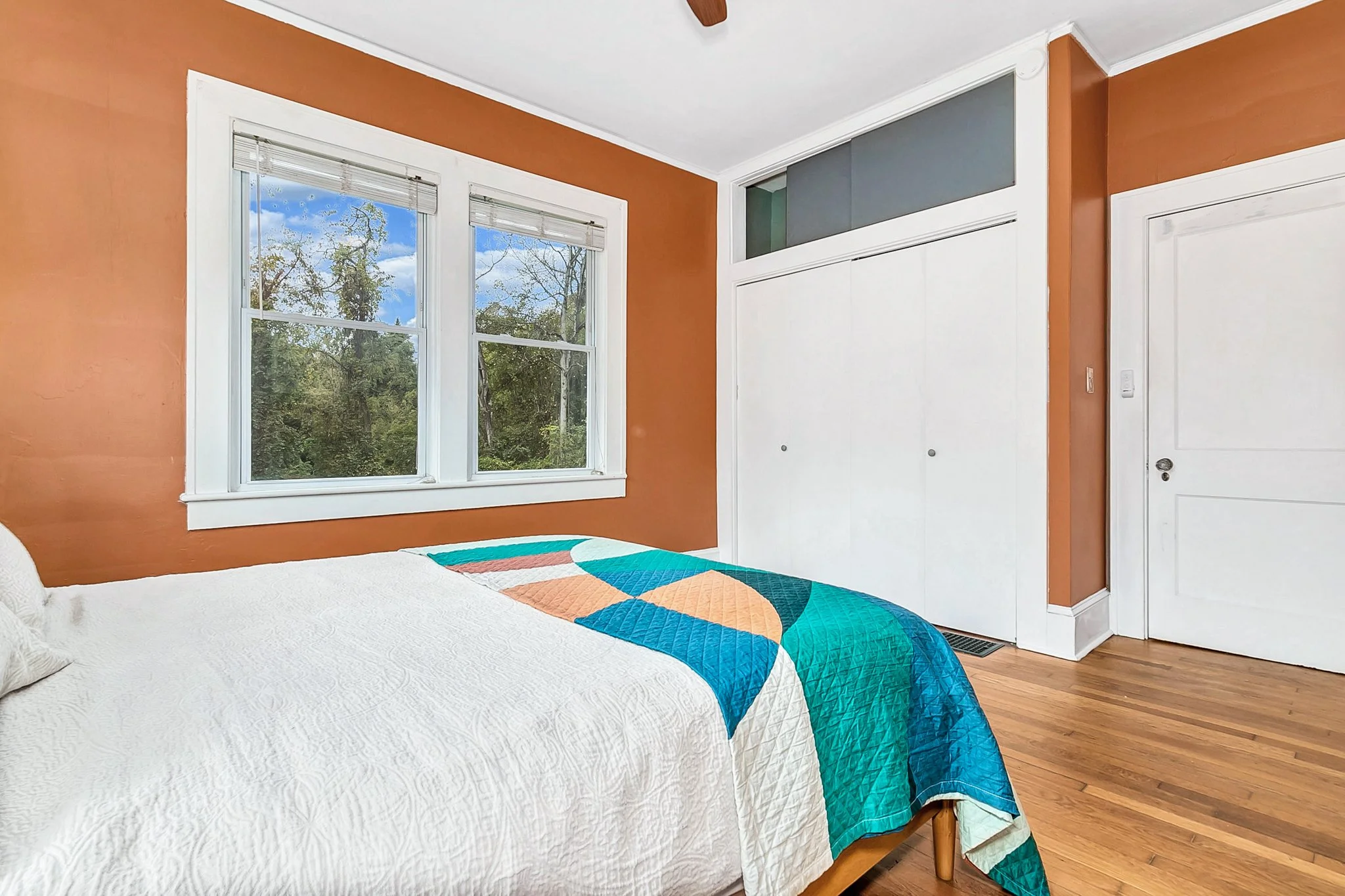 S - Bedroom 1 (4).JPG