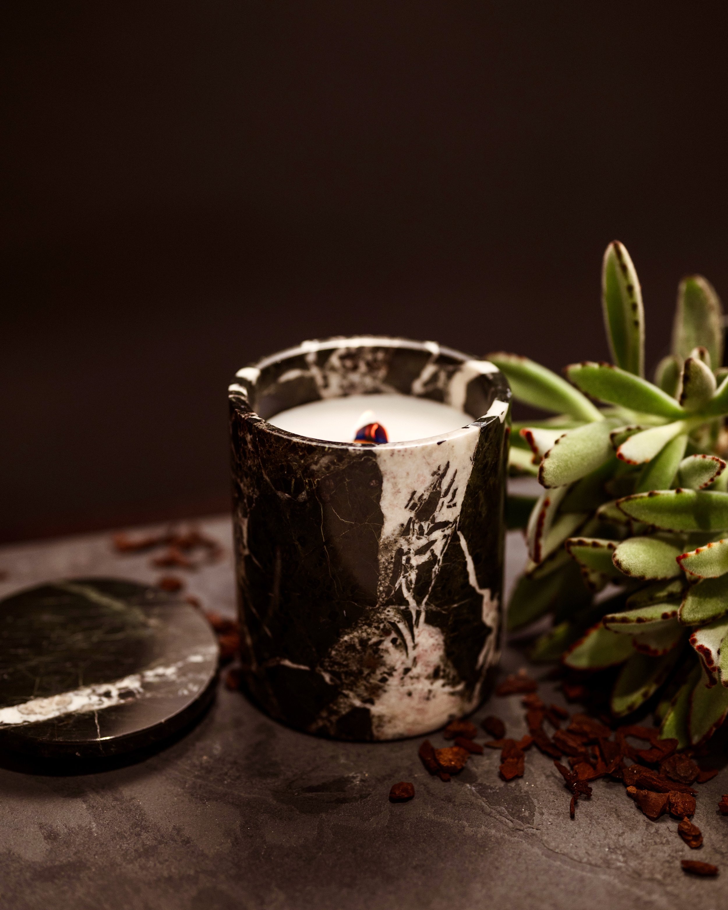 How to Choose a Holiday Gift (without looking like you picked it up at the airport).