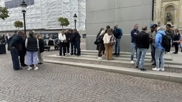 What is the best way to start our Escape Games when several teams are playing at the same time?