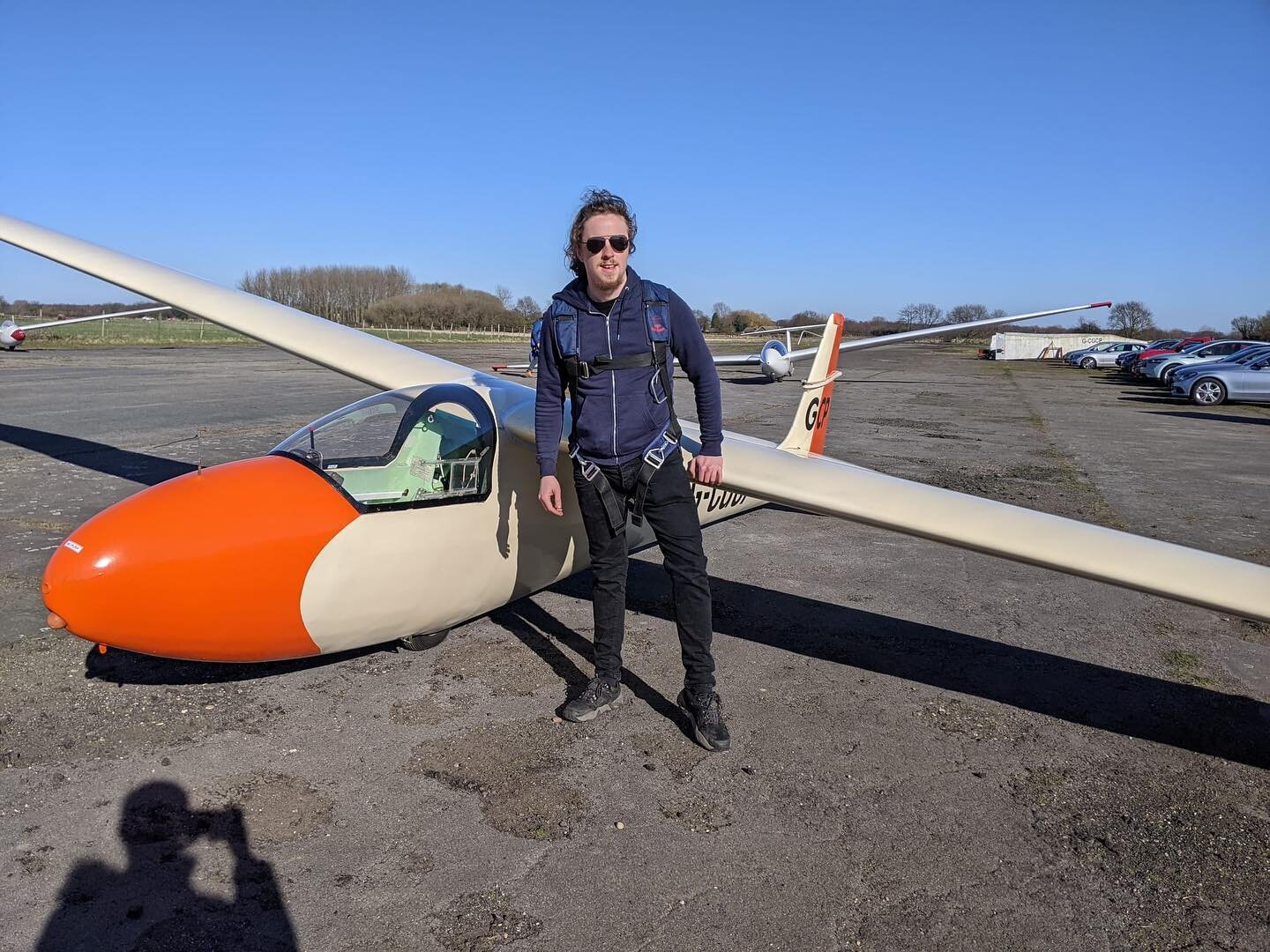 Excellent weekend flying at Burn. 

Firstly, congratulations to James who did five hours in his K6! Then Sam for achieving his bronze 1-hour soaring flight and a silver height gain of just over 5500ft. 

#gliding #discovergliding #burngc #northerngli