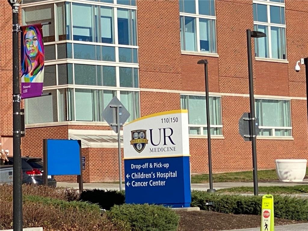 NEARBY THE UNIVERSITY OF ROCHESTER STRONG MEDICAL AREA