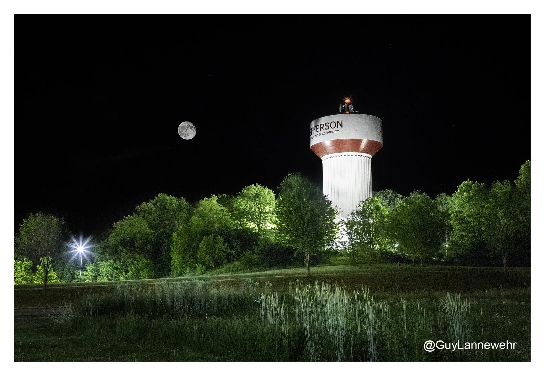 This is the day after a full moon (at 98%) around 10:30pm on a clear evening in June.  Full moon the night before, but was overcast.
