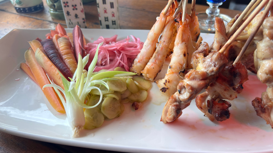 Satays with pickled veggies