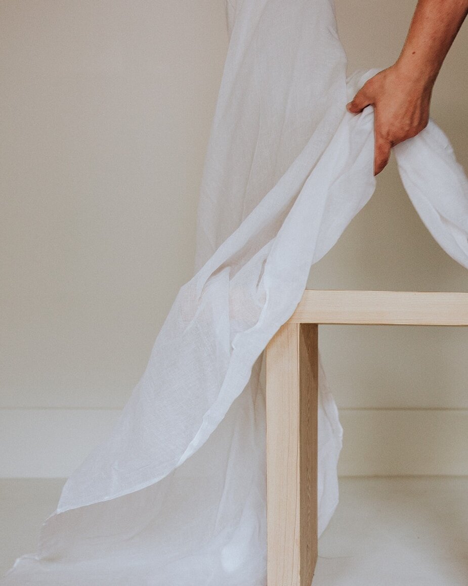 Do you dream of linens too? No? Cool, just us 🤍 Well even if you may not count cloud like linens in your dreams like us we know you will love these white table runners and napkins as much as we do. 

#eventrentals #eventdesign #eventdecor #decor #de