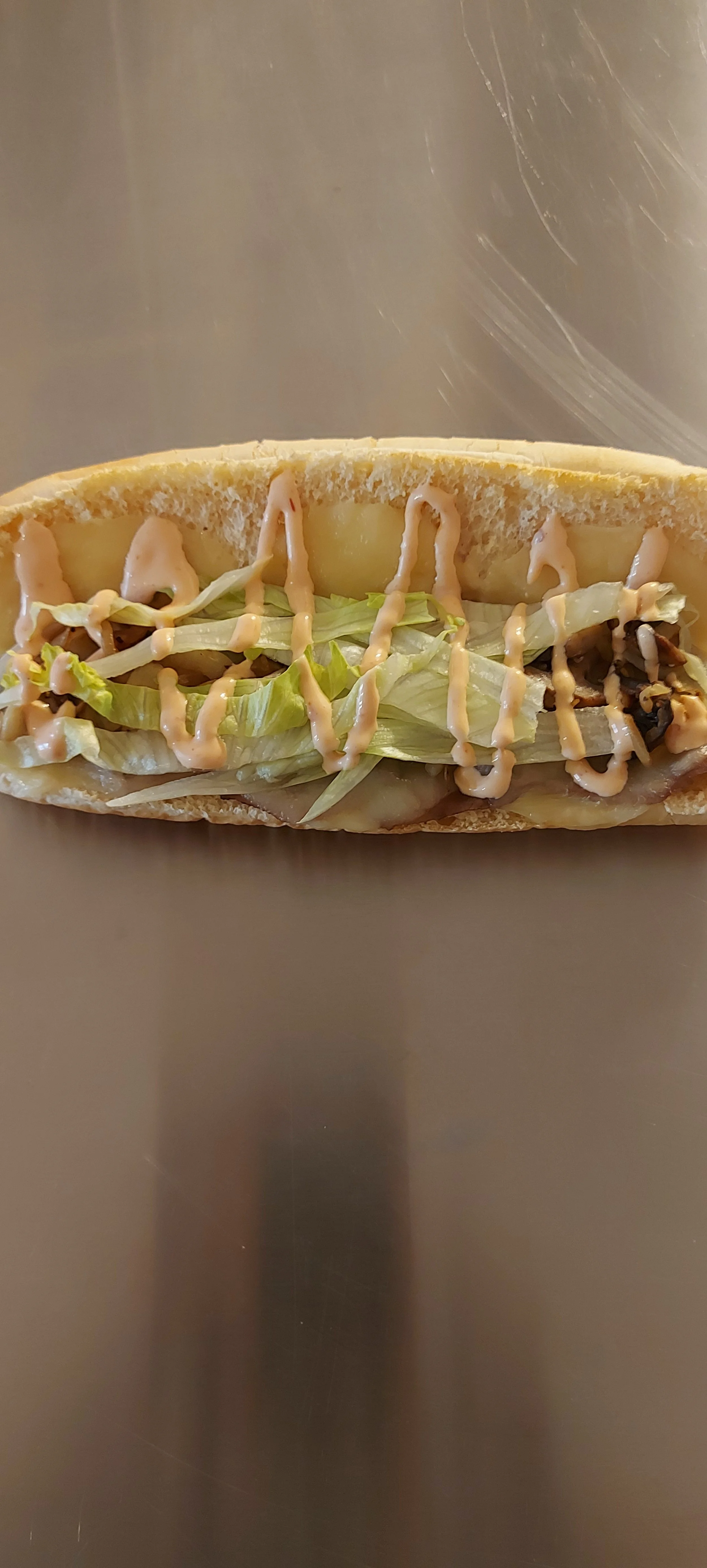 Sous-marin style "Phylli cheesesteak"