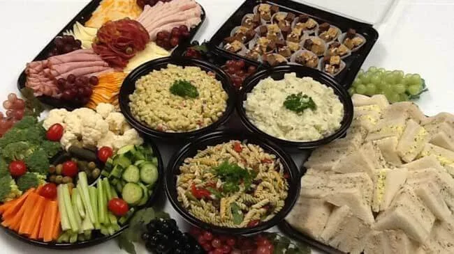 Buffet d'été régulier avec soumission 12 personnes et plus