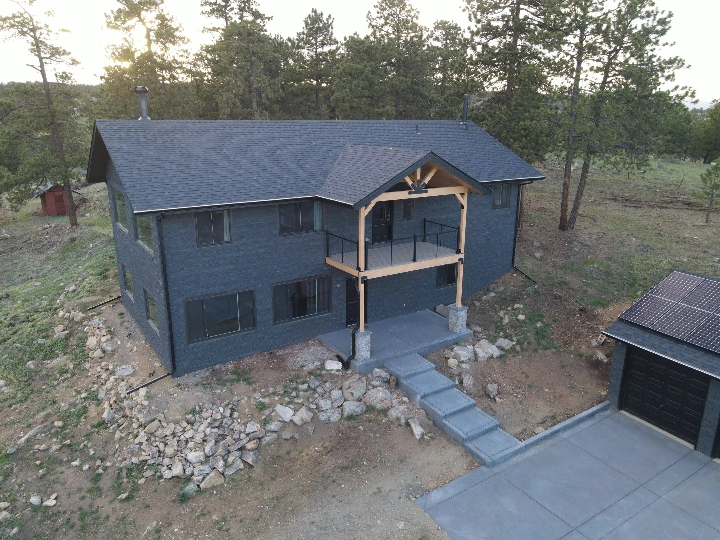Cable Railing vs. Traditional Railing: What’s Best for Colorado Mountain Views?