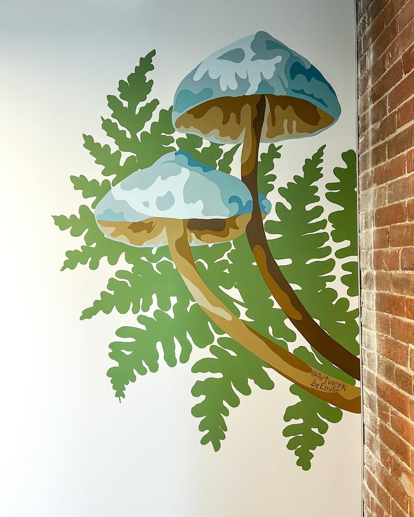 The sweetest blue mushrooms for Chelsea&rsquo;s office🌿

Small murals can make a big difference in your space. Send me an email or fill out the form on ArtworkByEmilie. com to book!

#mural #muralarts #muralartwork #muralartist #muralpainting #mushr