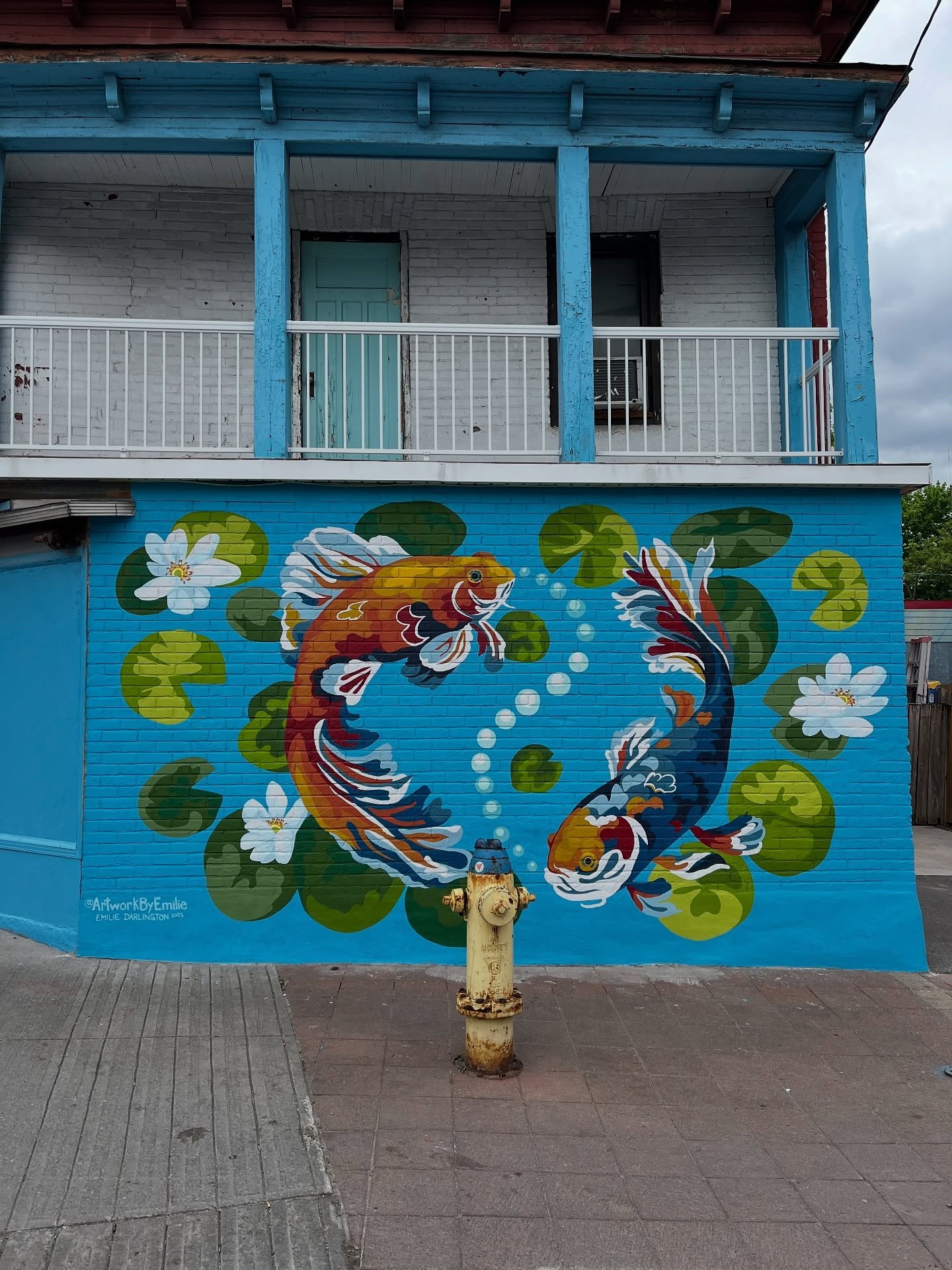 The Harmonious Yin and Yang Koi Fish ☯️

I am soooo happy with the details on these colourful Koi! Getting crisp lines on wonky textures like brick isn&rsquo;t the easiest, but a perfectionist like me is always up for a challenge 💪 Strike a pose wit