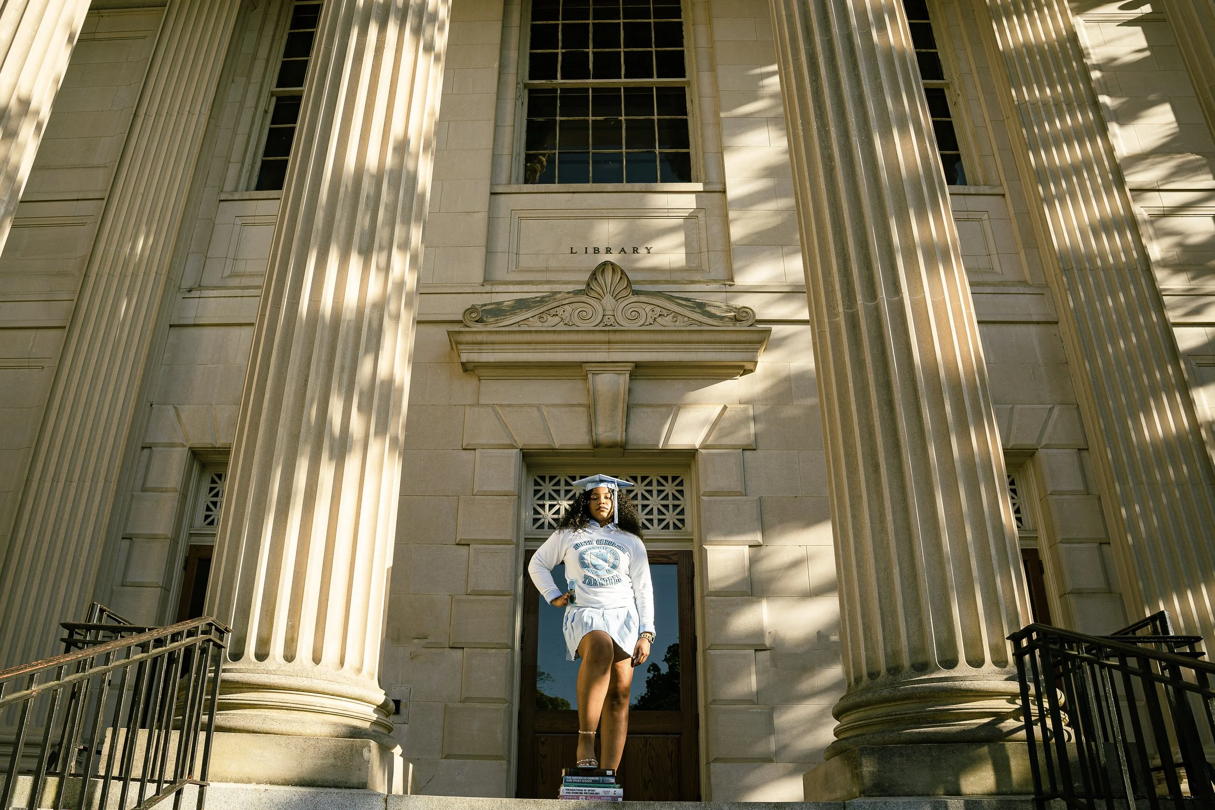 1-Gift_GradShoot_Breya_572.jpg