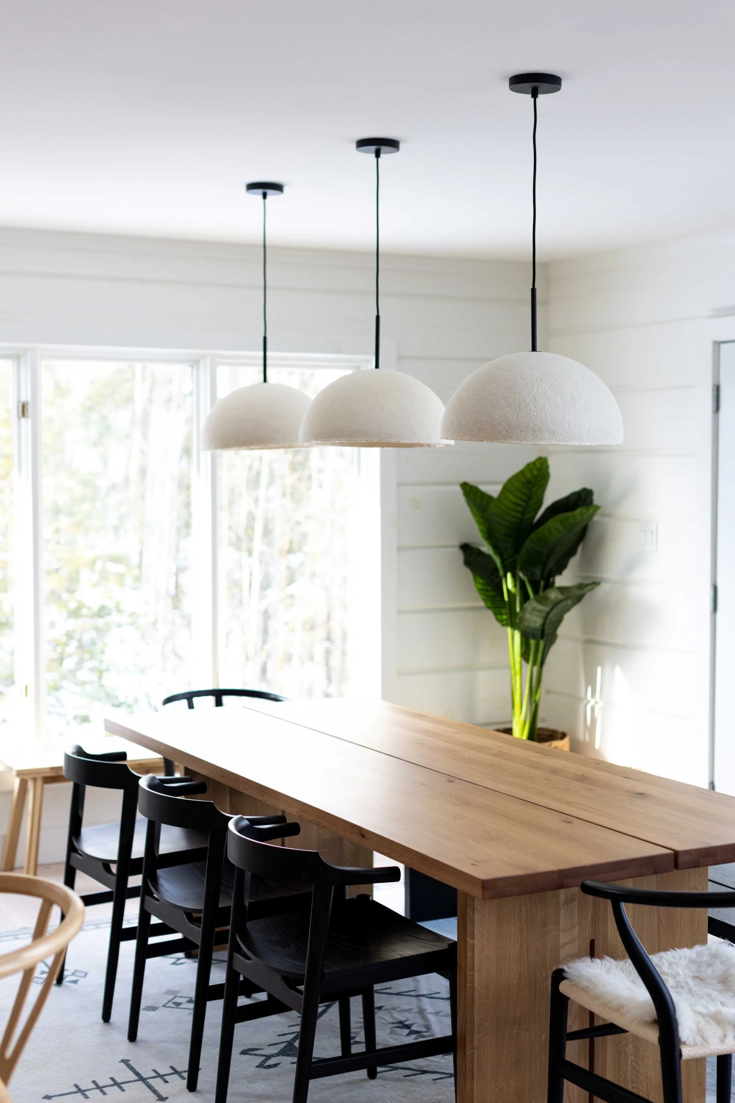 Diningroom-Hemi-Pendants_web.jpg