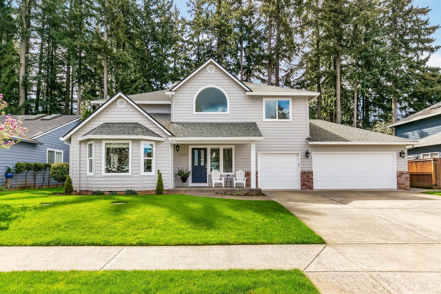 Another well maintained home in Camas, WA about to hit the market. 

Been seeing many homes in Camas lately that receive multiple offers within days of going live for over asking price. Even with interest rates where they are, the market is still str