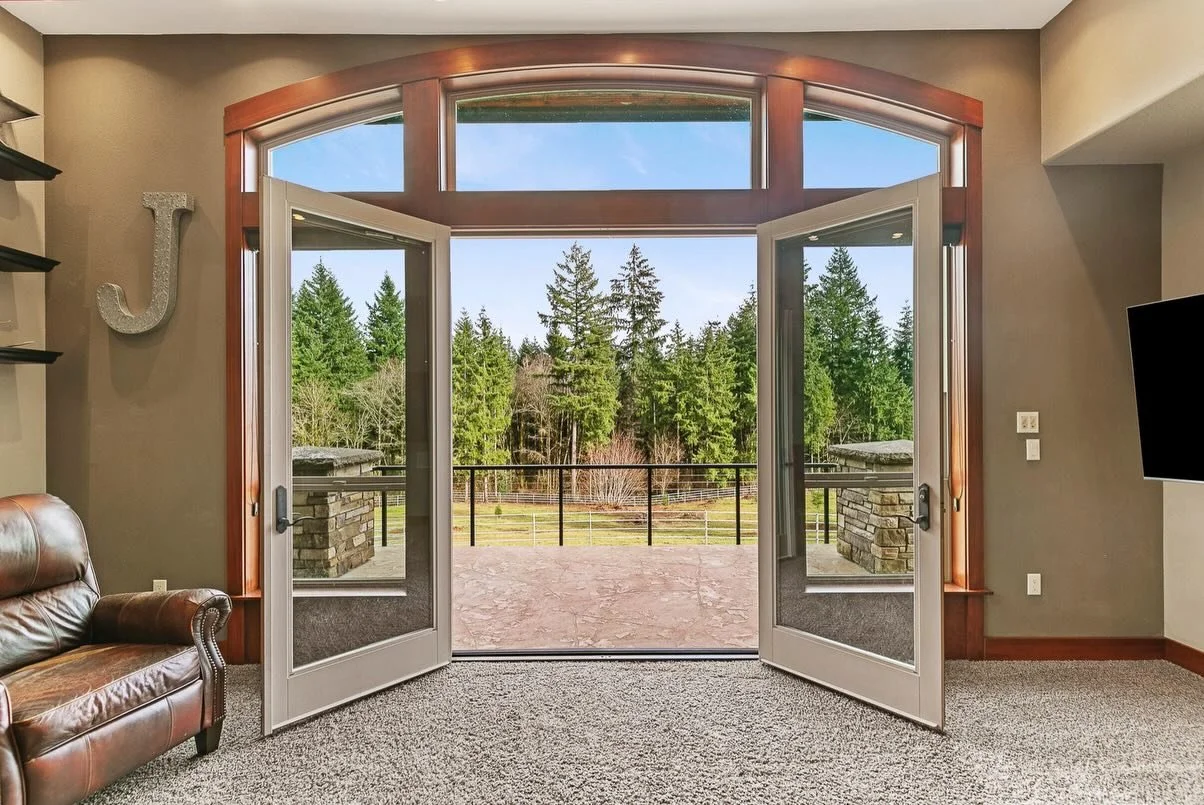 ✨ Favorite Real Estate Photos of 2025 (Part I)✨

As we wrap up the year, we&rsquo;re excited to share 25 standout real estate photos captured across some truly beautiful homes. Each image represents more than just great lighting and composition &mdas