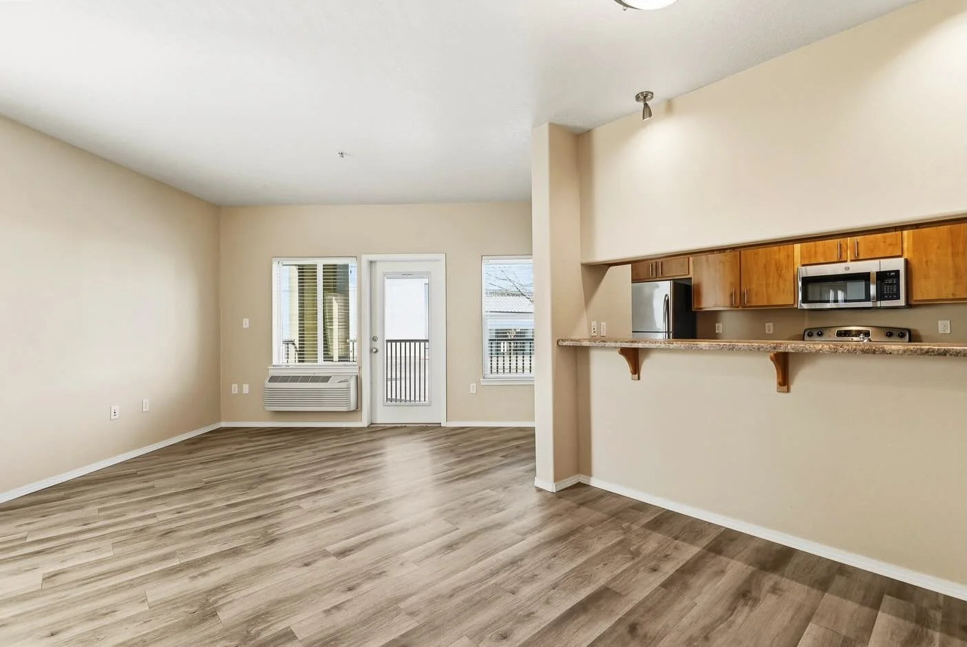 We have had the privilege of photographing apartment units for Tokola Properties for over 3 years. It has been a massive undertaking to completely overhaul the online presence for their entire portfolio of apartment complexes.

What initially began a