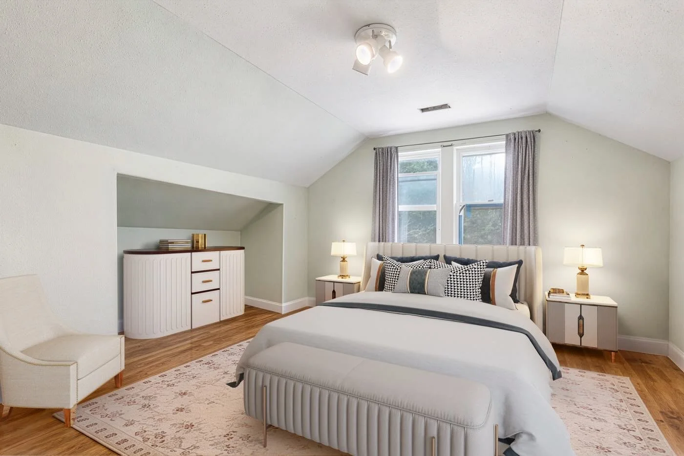 There are a variety of reasons why a seller may not be able to get their home &ldquo;photo ready&rdquo; prior to our arrival. Getting a home ready to market is at times stressful, requires a lot of work, and can be very time consuming.

We offer a si