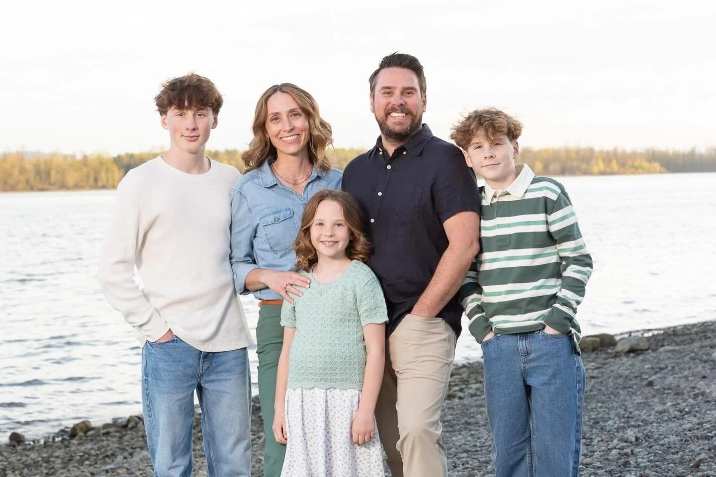 Each year I donate at least one family portrait session to local public and private schools to aid in their fundraising efforts. It is a popular auction item that is frequently requested. 

This year&rsquo;s recipient of one of our auctioned family p