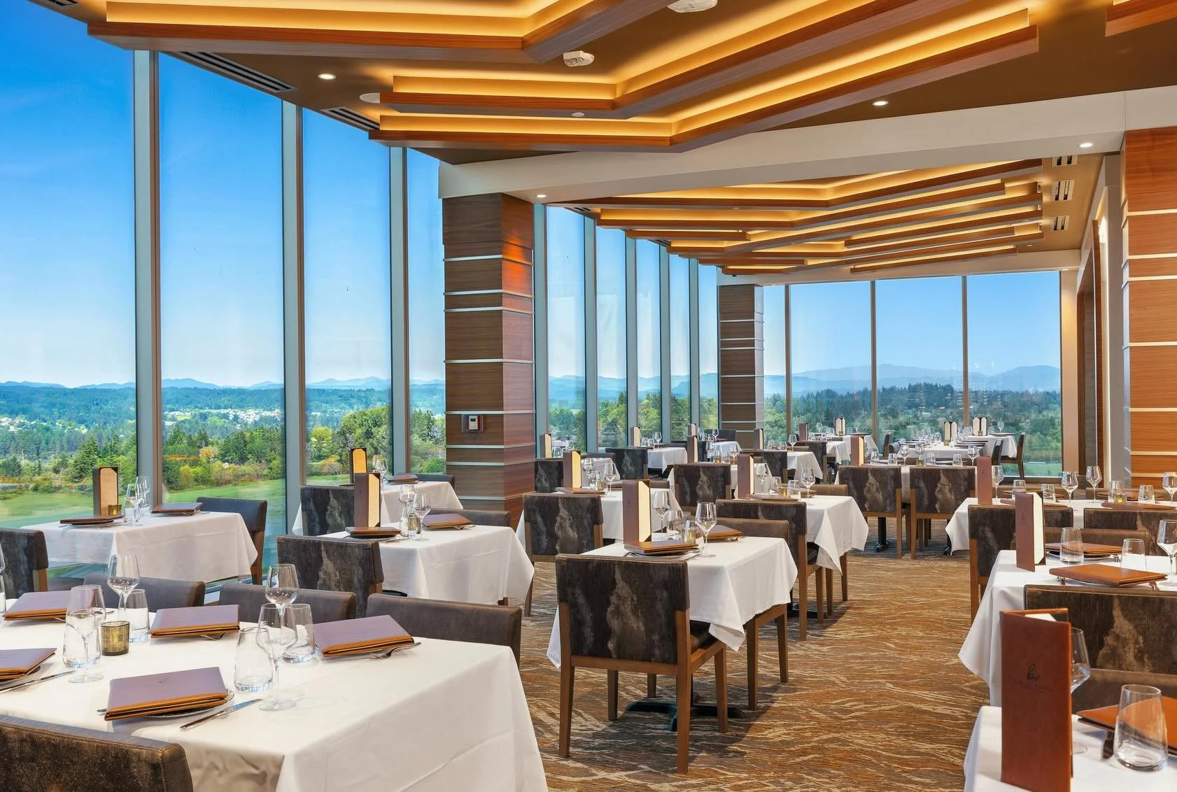 From casual bites to upscale dining, Ilani Casino offers an incredible variety of restaurants for every craving &mdash; but one destination truly rises above the rest. ✨

Perched on the top floor of the Ilani hotel, Bella Vista Restaurant combines st