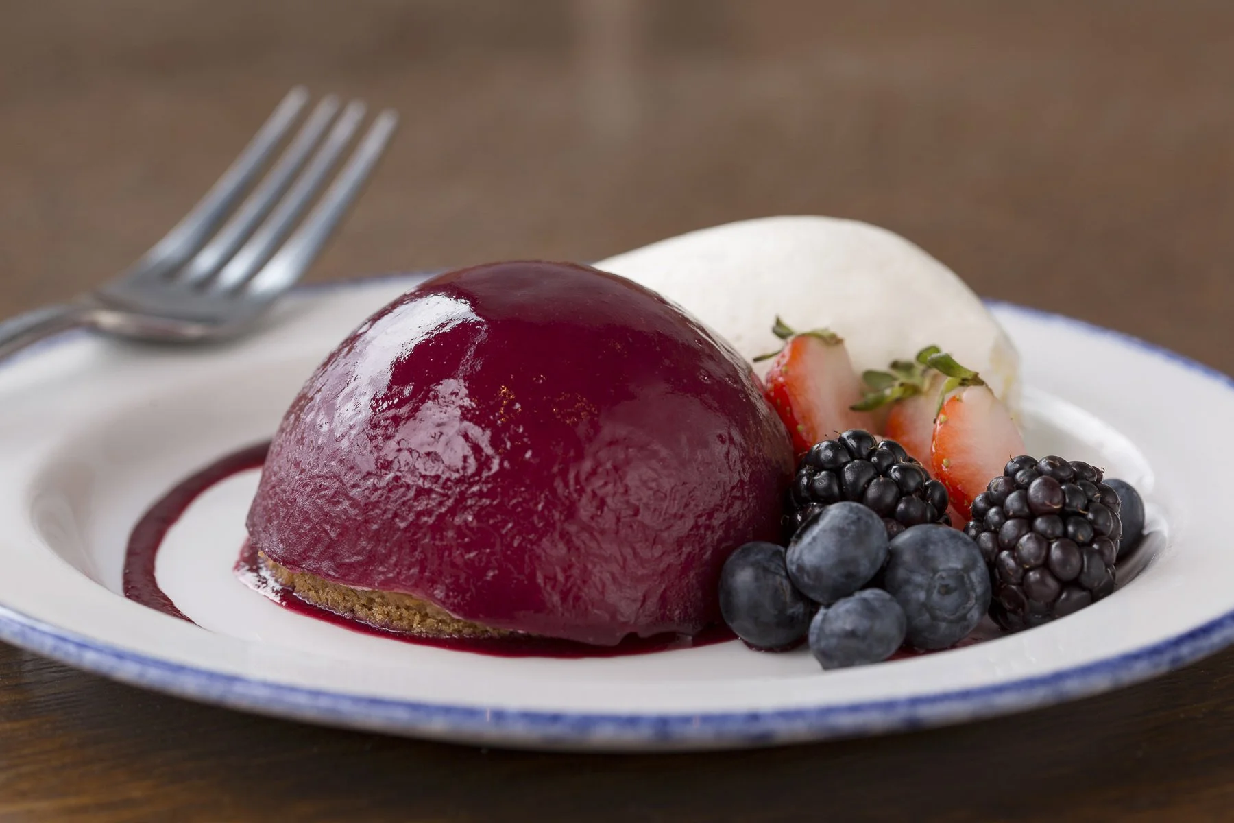 Elegant dessert beautifully photographed by Paul Rich Studio