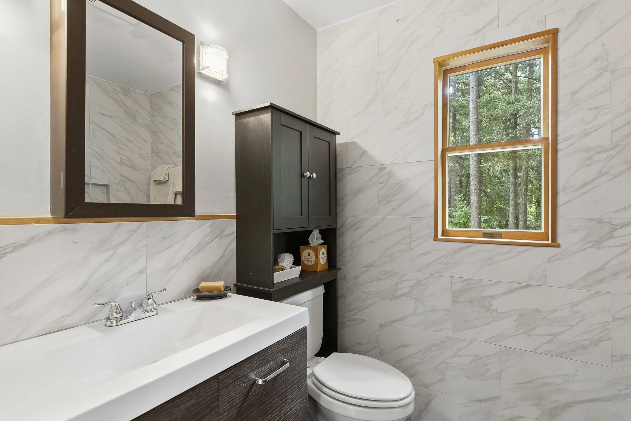 Bathroom in a Furnished Finder listing in SW Portland