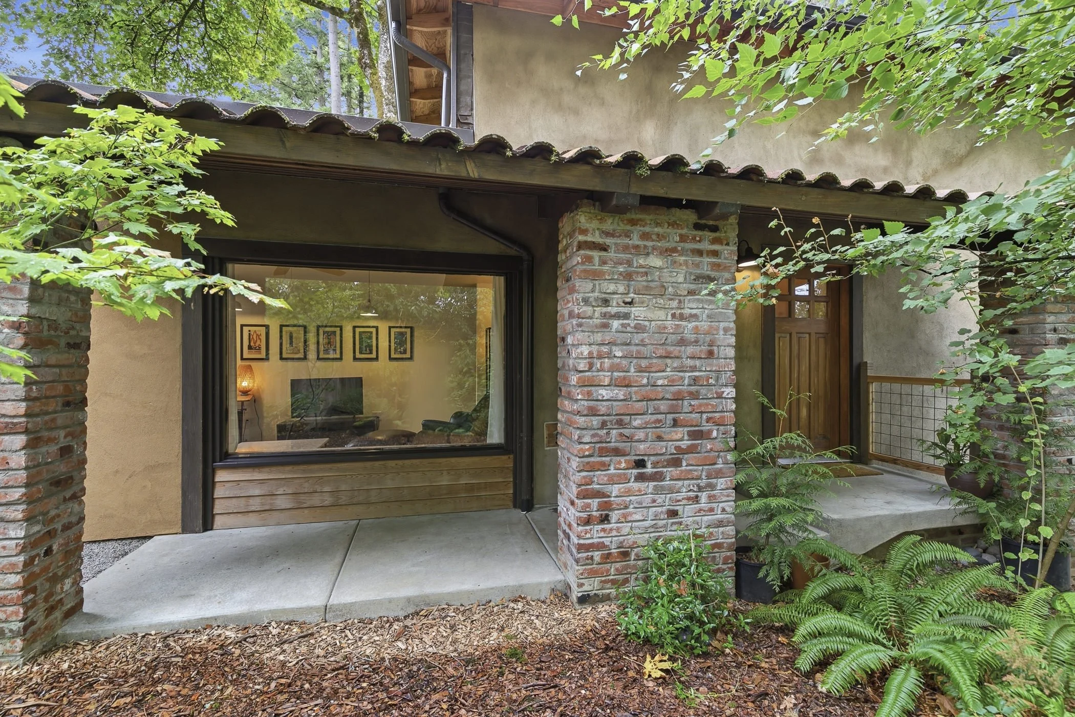 Exterior view of a private Furnished Finder property in SW Portland photographed by Paul Rich Studio
