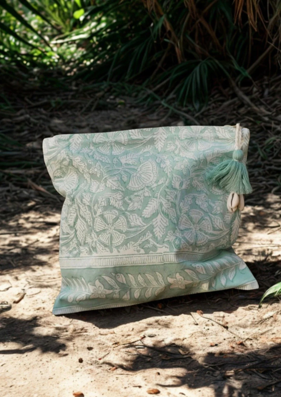 Medium Daytripper Pouch