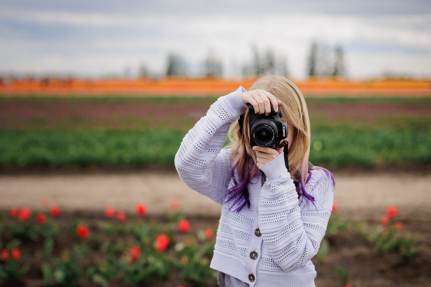 Is your kid creative? Smart? Curious? They might have a future career path in Photography! ⁠
⁠
Let them explore their curiosity at my Photo Camp. For one-week, your 9-15 year old can be immersed in the world of photography all while learning valuable