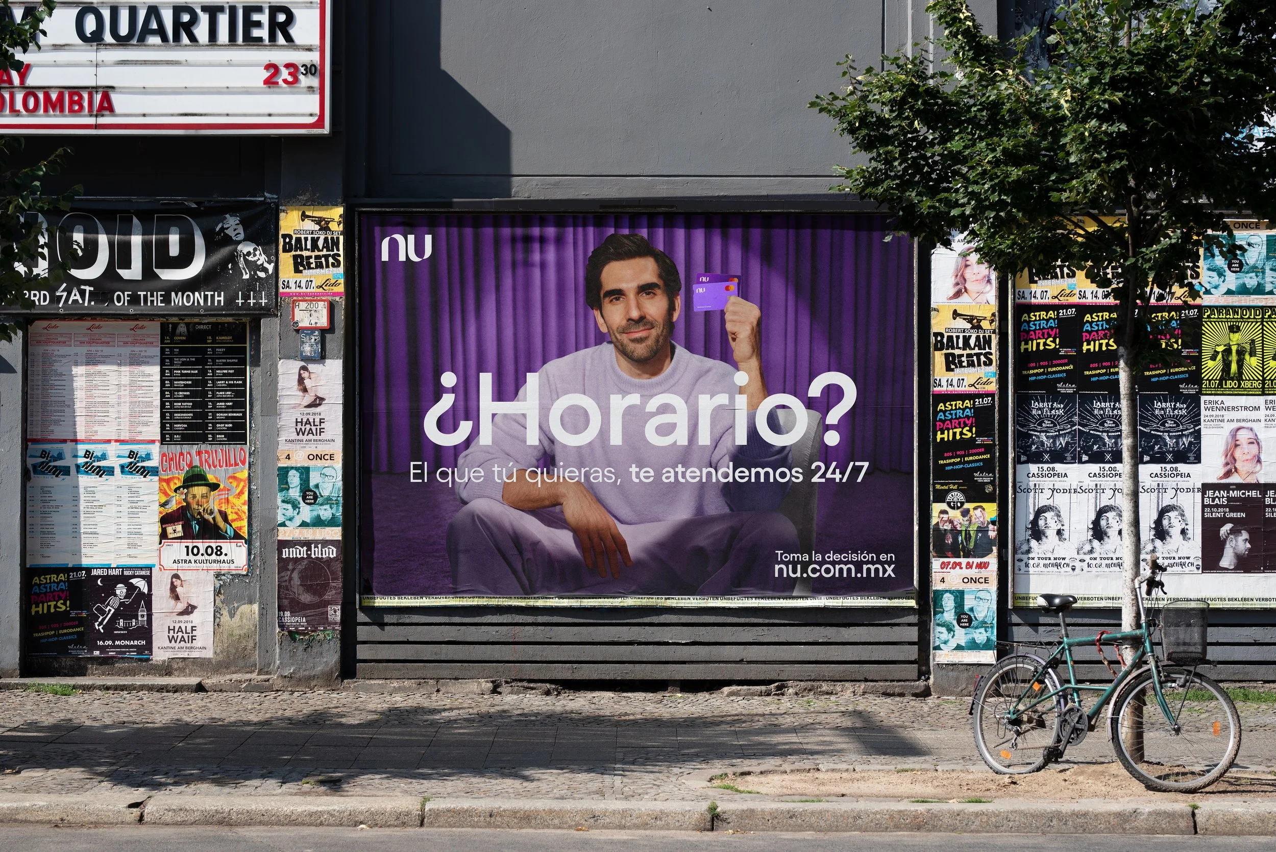192_billboard_urban_poster_mockup.jpg