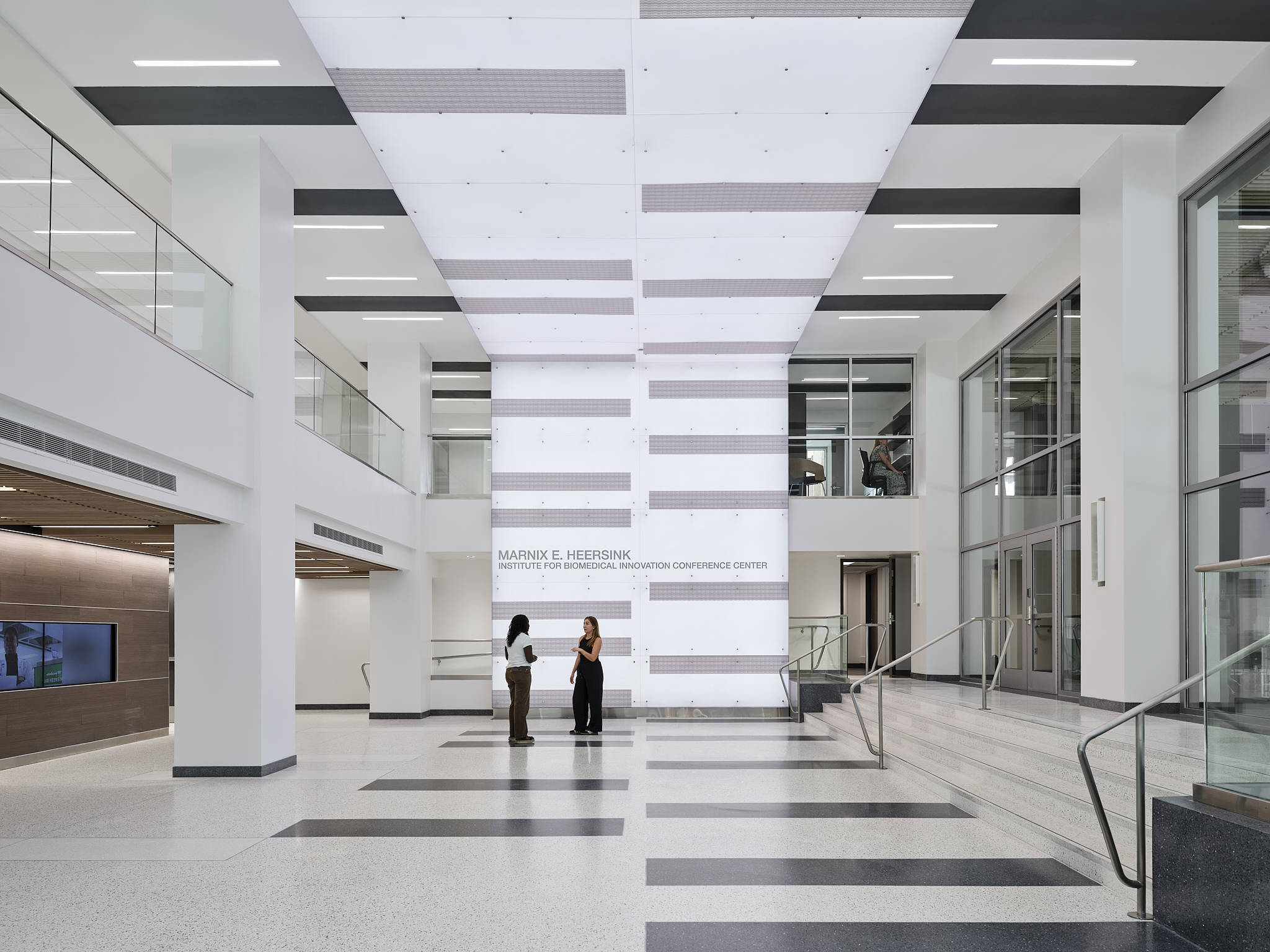 Williams-Blackstock-Architecture-University-of-Alabama-Birmingham-Genomics-lobby-education-photography 9.webp