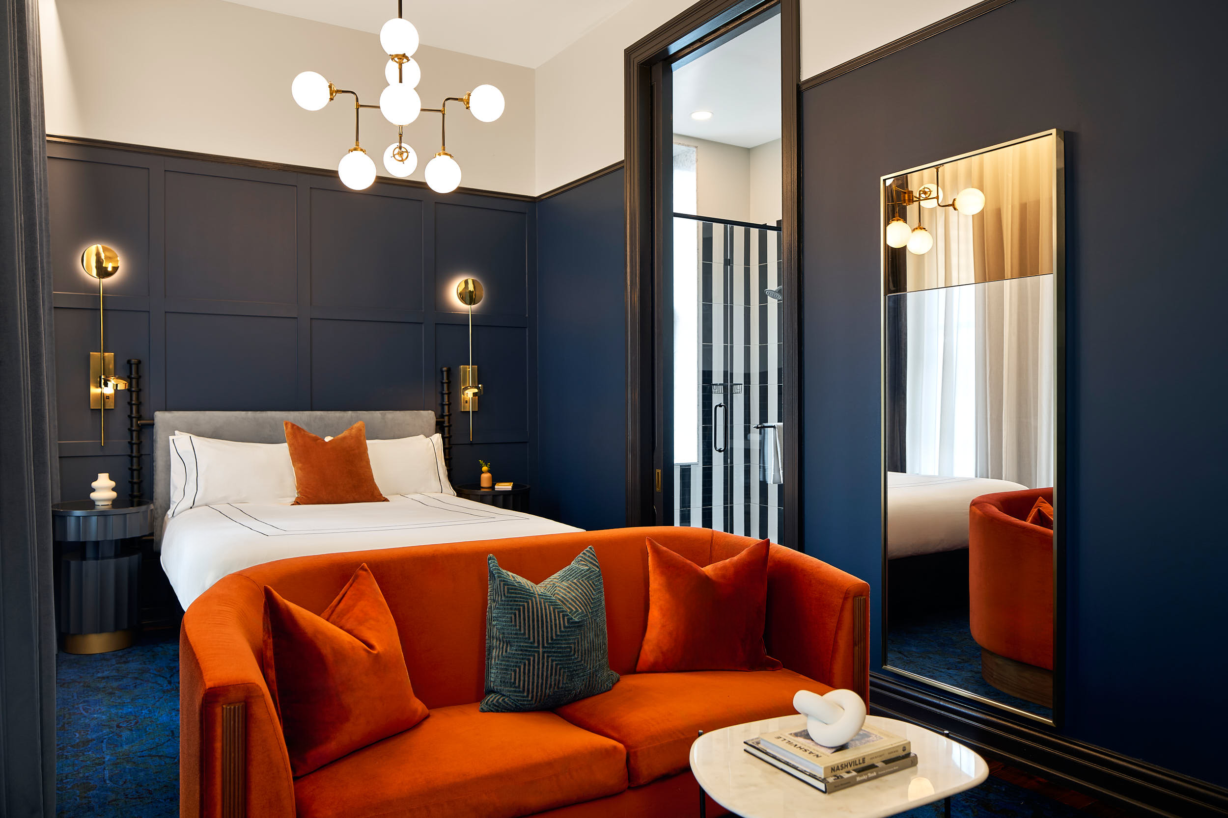 Located in the heart of Nashville’s historic Printer’s Alley, the Dream Nashville (part of the Hyatt Boundless Collection) is a masterclass in adaptive reuse. My architectural photography of this property highlights the contrast between the 1890s Uto