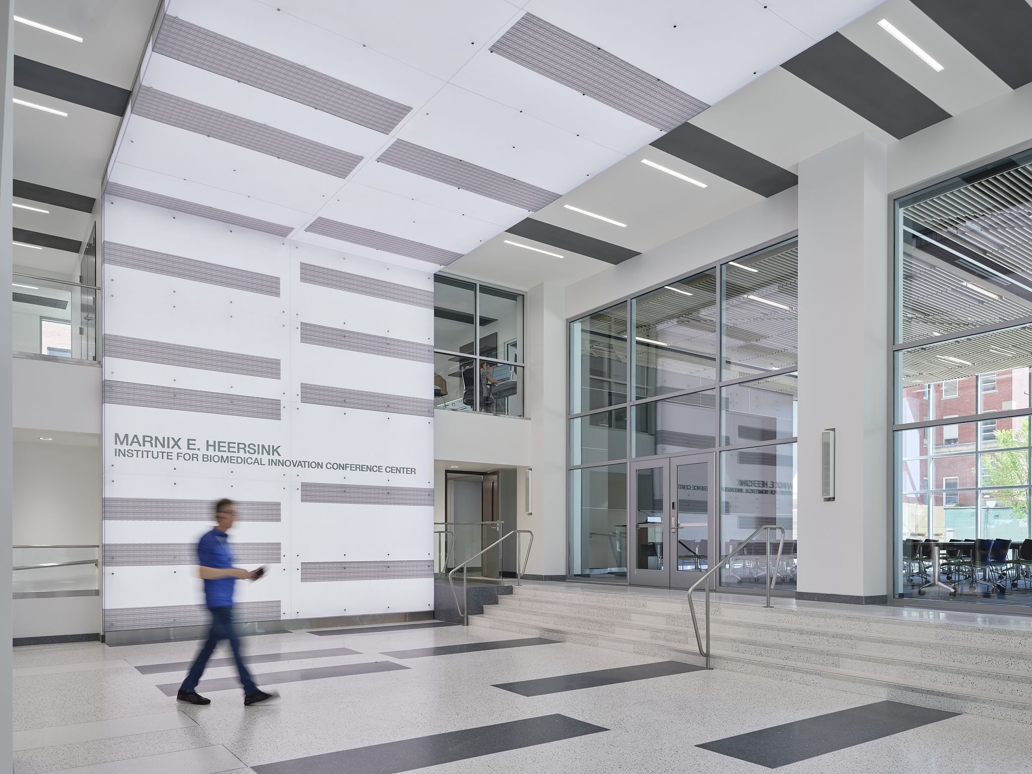 Williams-Blackstock-Architecture-University-of-Alabama-Birmingham-Genomics-lobby-conference-education-photography 11.webp