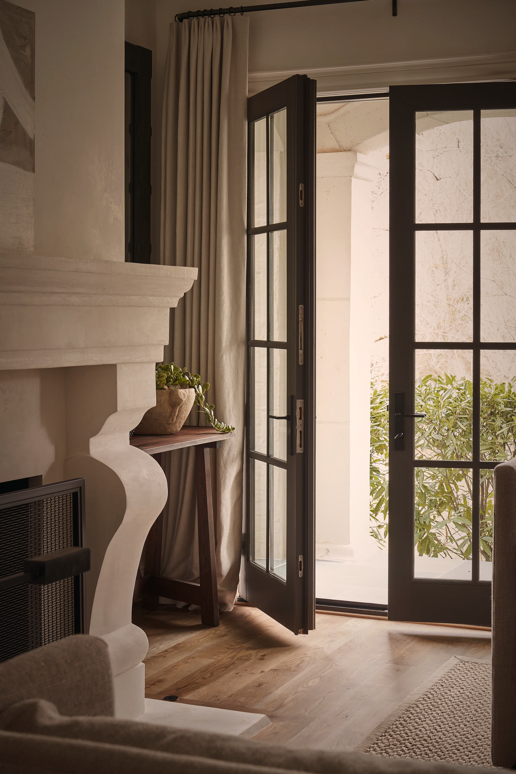 Interior Architectural details highlighted in residential photography shoot by award winning Nashville photographer Nick McGinn
