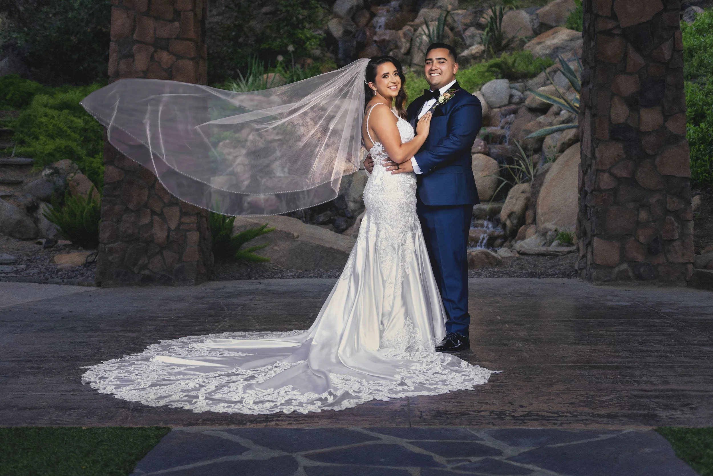 How to Get Awesome Wedding Photos. No Matter What.