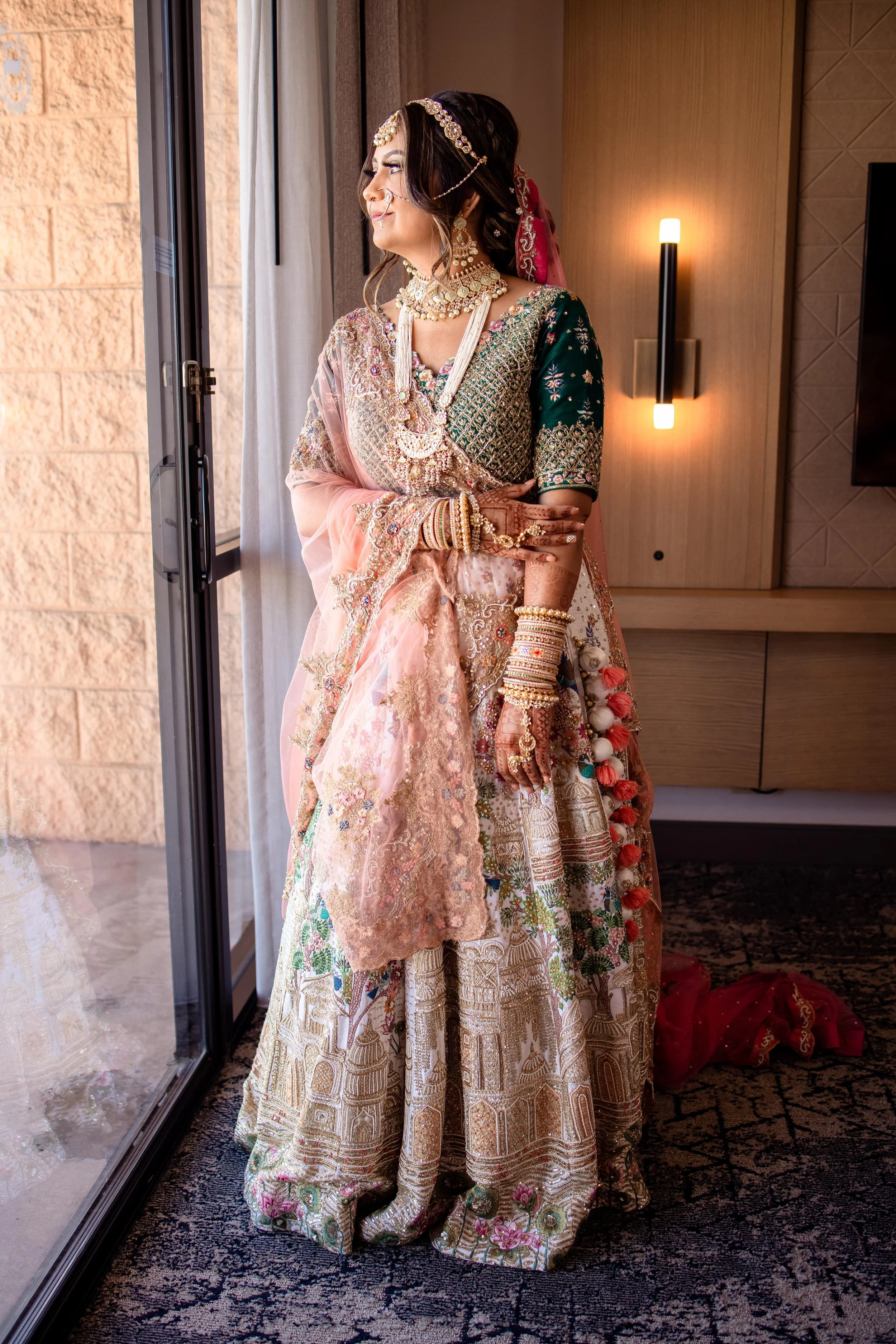 00018_dhara_victor_W_0132-min.jpg